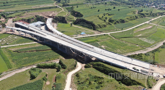 山西太原西北二環高速公路赤泥窪樞紐主線橋提前完成年度節點目标